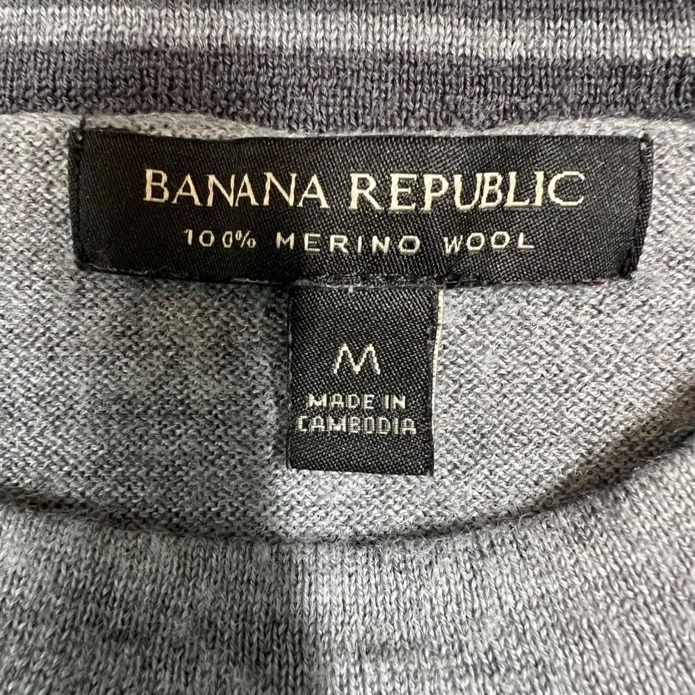 Banana Republic Merino Wool Crew Neck Sweater‎ Men's Size M Gray Preppy  Grandpa